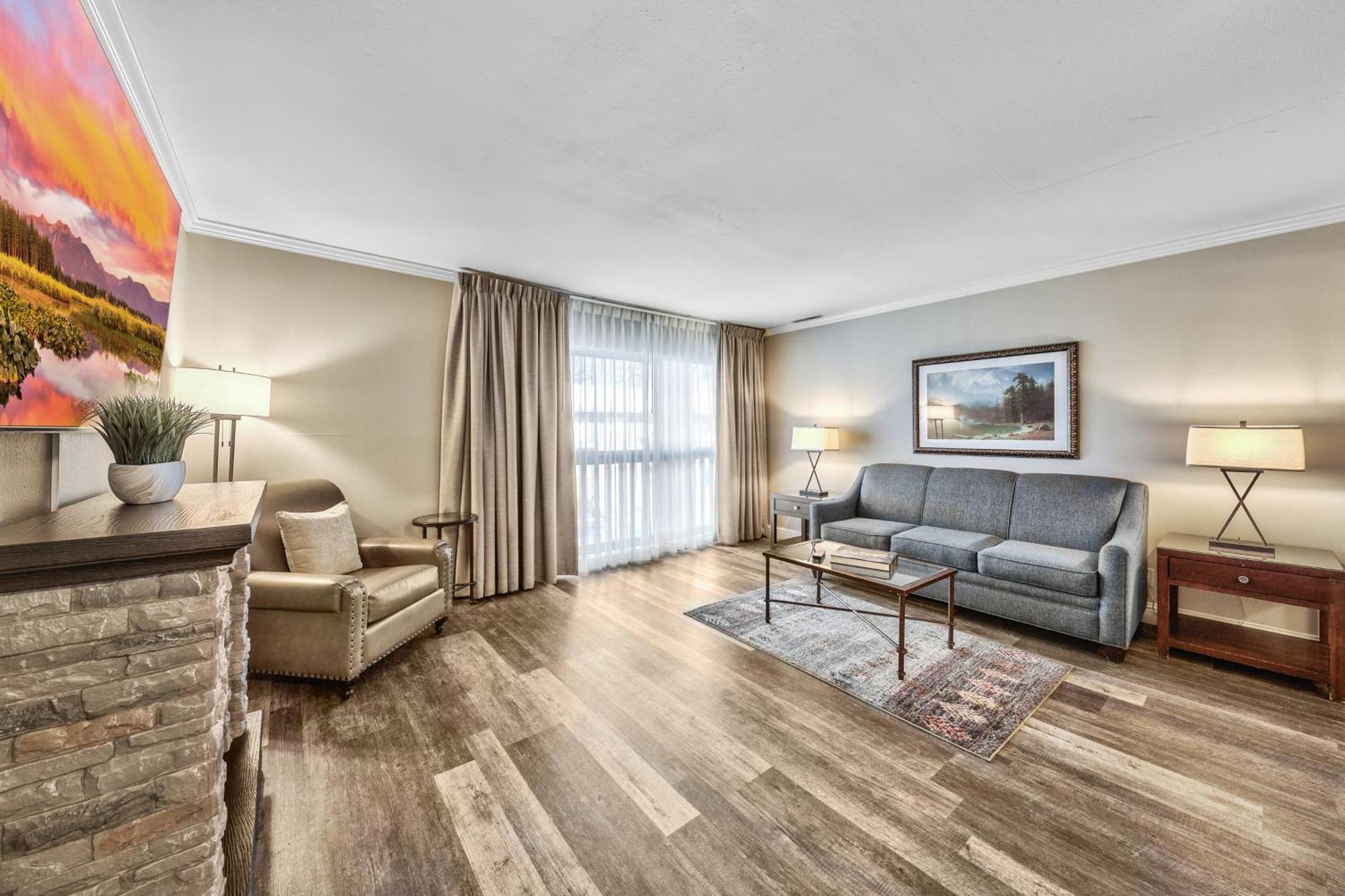 One-Bedroom Deluxe Suite