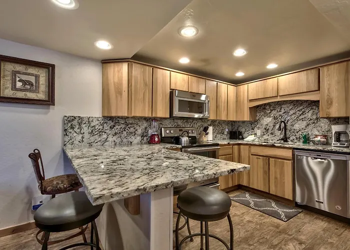 Lake Tahoe ResortsAston Lakeland Village Beach & Mountain